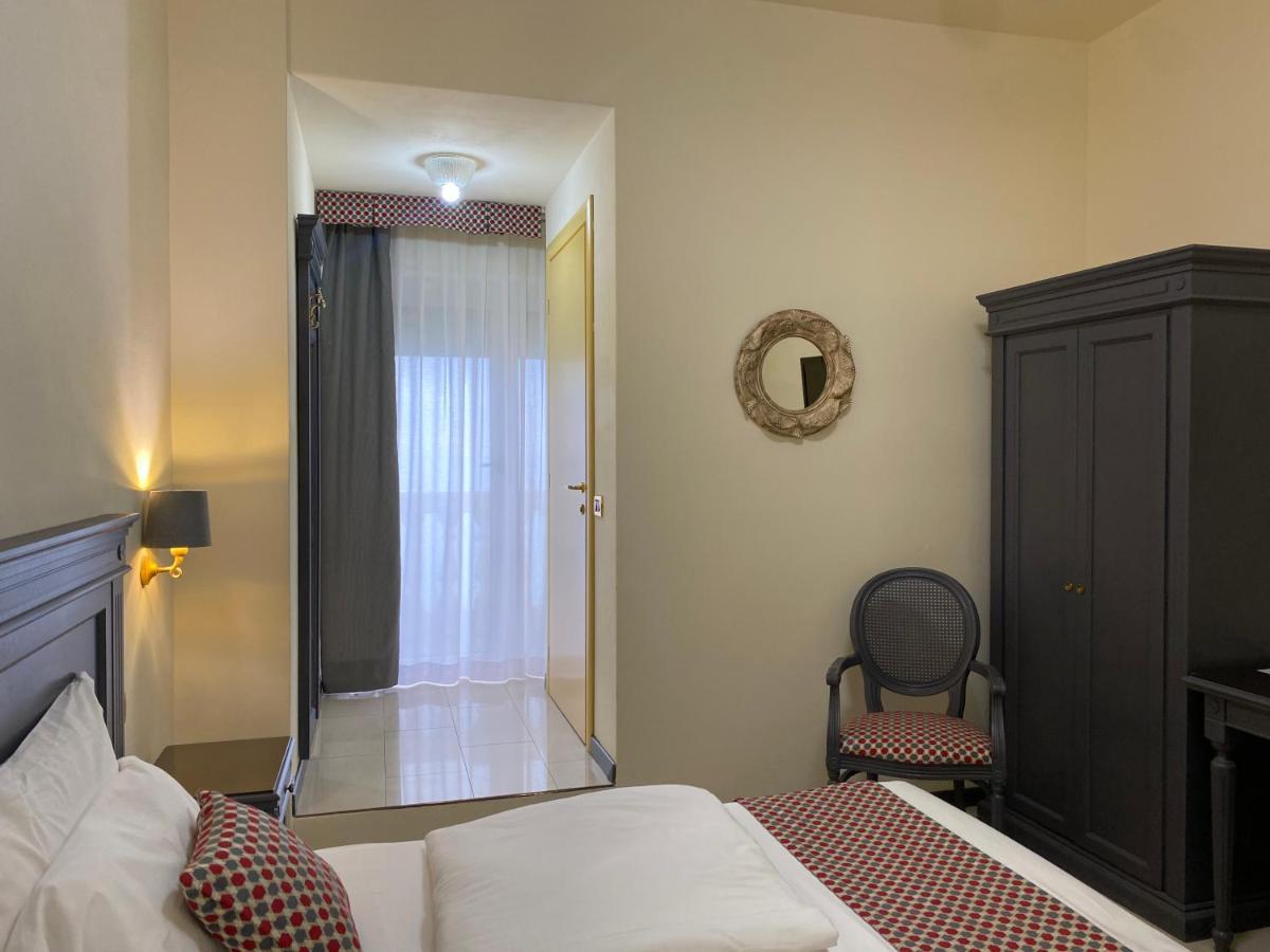 Hotel Estée Desenzano del Garda Extérieur photo